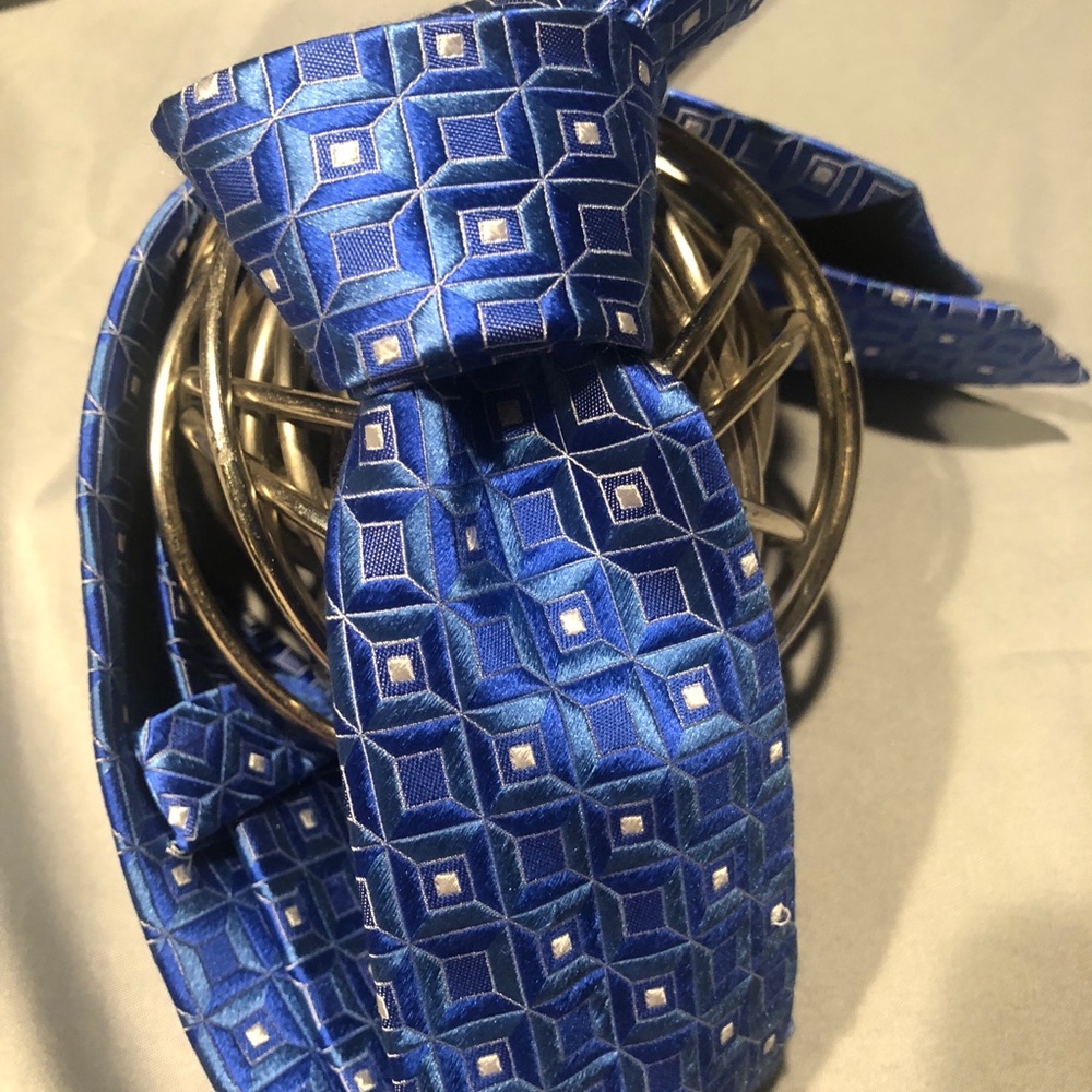 Blue & Silver finest silk tie from Italy